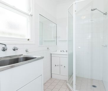 38 Rochford Street, Erskineville NSW 2043 - House For Rent | Domain - Photo 6