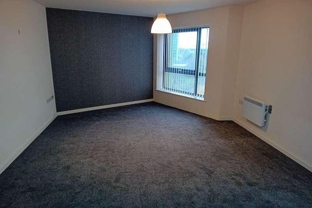 Lock, The Decks, WA7 - Photo 1