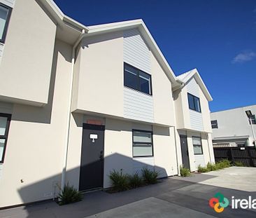 Finest Townhouse on Cross Street - Photo 2