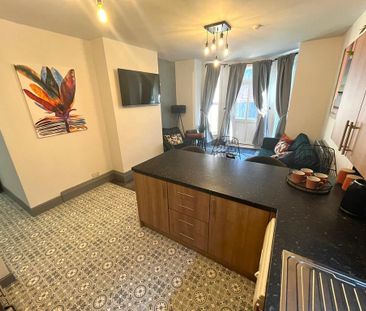1 bedroom in a flat share to rent - Photo 6