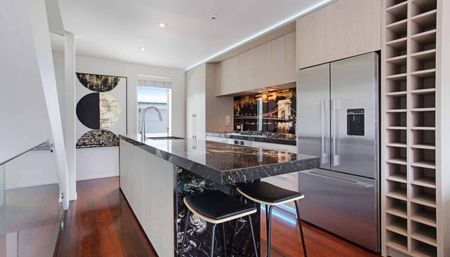Stylish Ponsonby Living – 3 Bedrooms, 2 Bathrooms, Fully Furnished! - Photo 4