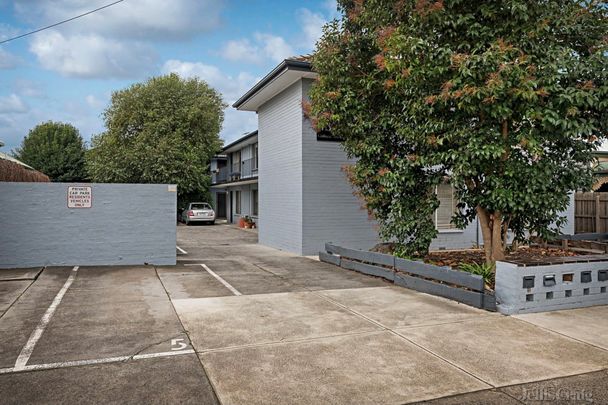 12/43 Gillies Street, Fairfield VIC 3078 - Apartment For Rent | Domain - Photo 1