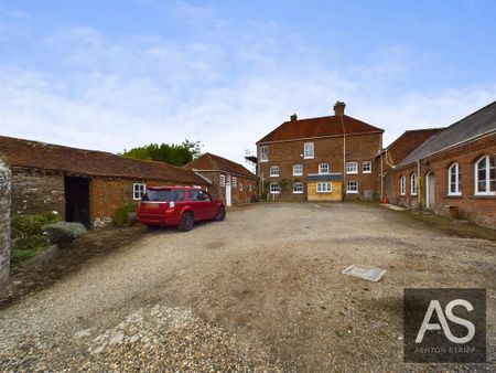 3 bedroom semi-detached house to rent - Photo 5
