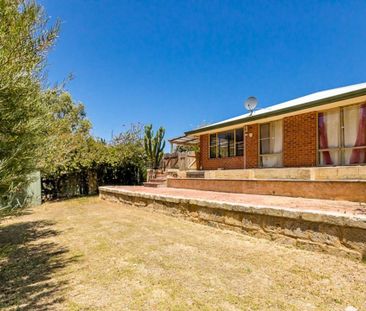 Under Application - Photo 2