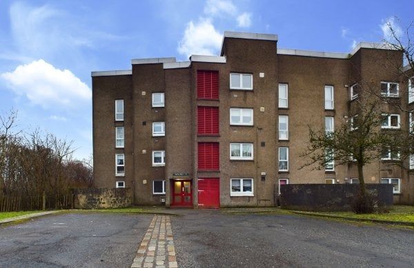 Ivanhoe Road, Cumbernauld - Photo 1