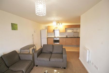 2 bedroom apartment to rent - Photo 2