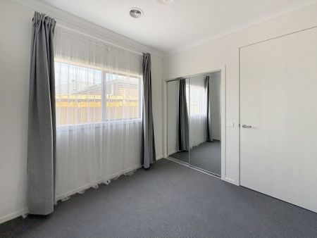 10 Sunpeaks Street, Winter Valley - Photo 4