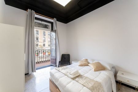 Calle de Sagasta, Madrid, Community of Madrid 28004 - Photo 2