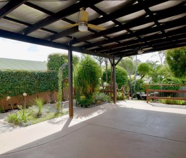 SPACIOUS 4 BEDROOM FAMILY HOME WITH ENTERTAINING AREA AND LARGE YARD - Photo 1