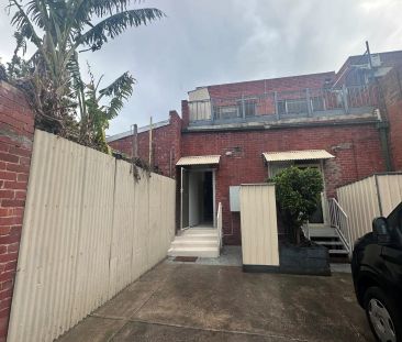 “Three Bedroom and large Balcony” - Photo 3