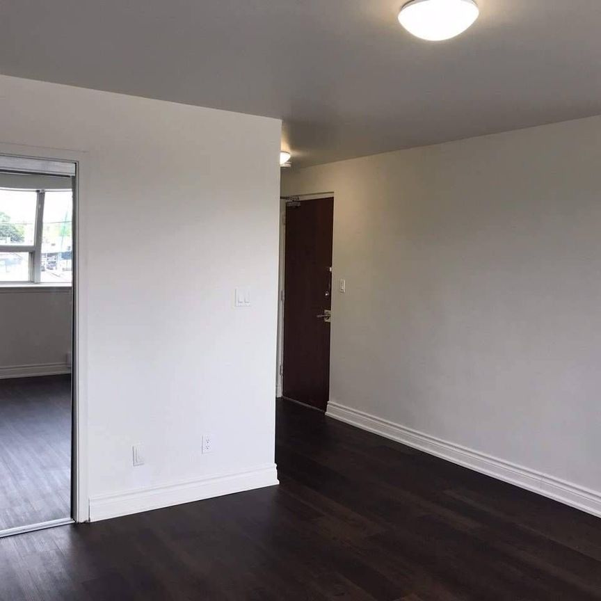 For Lease - 1985 Lawrence Avenue Unit# 1, Toronto, Ontario - Photo 1