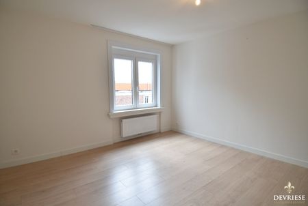 Vernieuwd appartement met 2 slaapkamers in Kortrijk - Photo 4