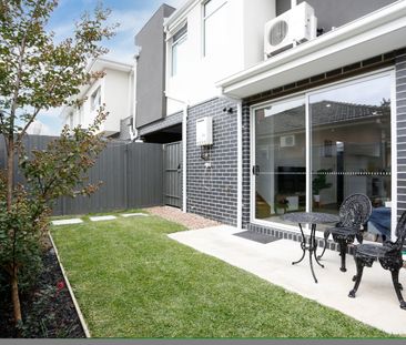 Modern Living in Thomastown - Photo 5