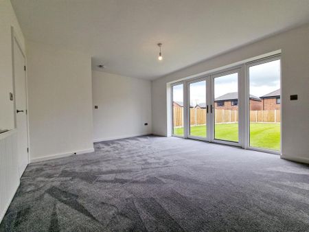 3 bedroom detached house to rent - Photo 4