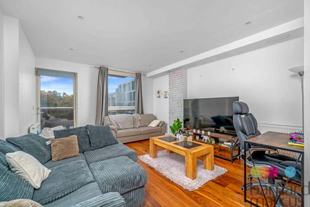 Heath Parade, Colindale, Grahame Park Way - Photo 2