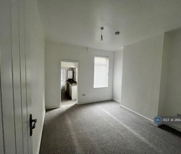 2 bedroom end of terrace house to rent - Photo 1