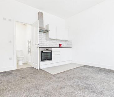 Property to rent - Photo 5