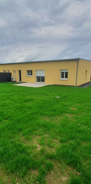 Maison d'habitation avec entrée cuisine aménagée, salle/salon, salle de bain, WC, 3chambres, garage - Photo 1