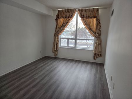 For Lease - 7363 Kennedy Road Unit# 211, Markham, Ontario - Photo 3