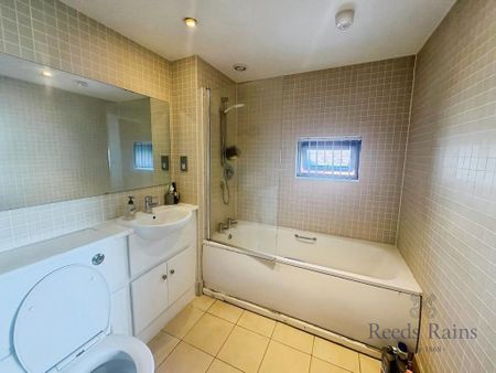 2 bedroom apartment to rent - Photo 4