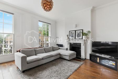 3 bedroom flat to rent - Photo 2