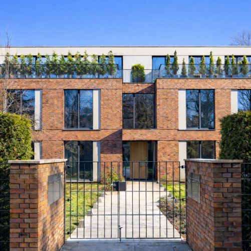 KR-Stadtwald: Außergewöhnliche Erdgeschosswohnung mit exklusiver Ausstattung und 2 TG-Stellplätzen! - Photo 1