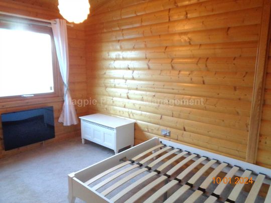 Price £1,395 pcm - Available 29/10/2025 - Furnished - Photo 1