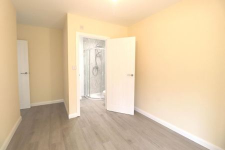 3 bedroom detached bungalow to rent - Photo 5