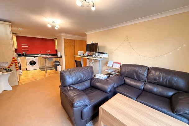 Stortford Hall Park - Photo 1