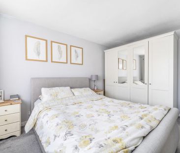 3 bedroom link detached house to rent - Photo 2