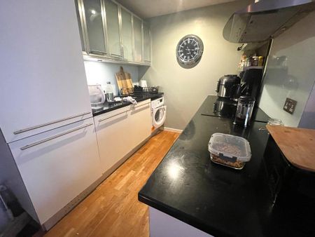 2 bedroom flat to rent - Photo 5