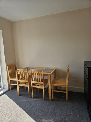 Room in a Shared Flat, Campbell Court, NW9 - Photo 1