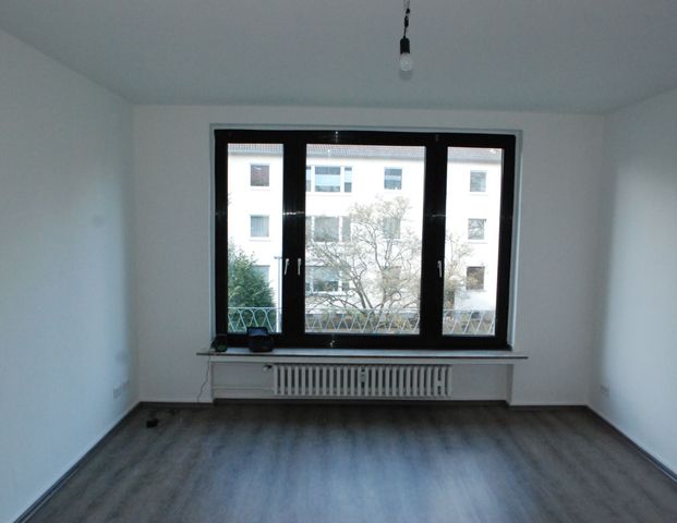 Essen-Rüttenscheid. 3,5 Raum Wohnung, 2 Balkone, 2 Etage in Rüttenscheid. - Foto 1