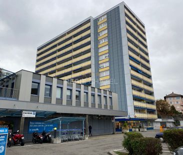 Lovely 2.5 room apartment partially furnished - Photo 5