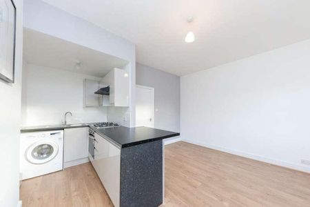 Holloway Road, Holloway, N7 - Photo 3