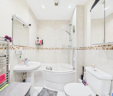 Leacroft, Staines-upon-Thames, Surrey,TW18 - Photo 5