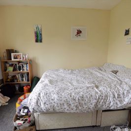 4 bedroom House in Becketts Park Drive, Leeds - Photo 1