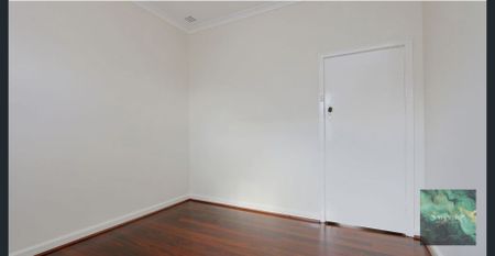 102 Lansdowne Rd, Kensington, WA 6151 - Photo 5