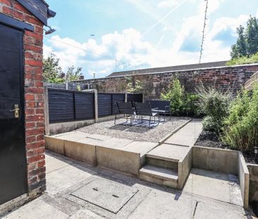 2 bedroom terraced house to rent - Photo 5