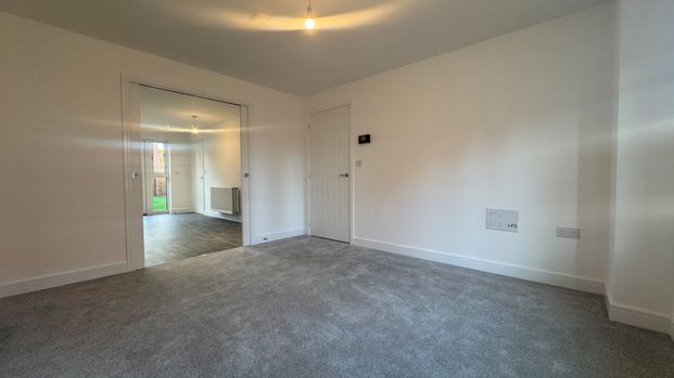 Bailey Drive, Bovingdon - Photo 1