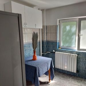 Proprietar inchiriez garsoniera Gorjului - Photo 2