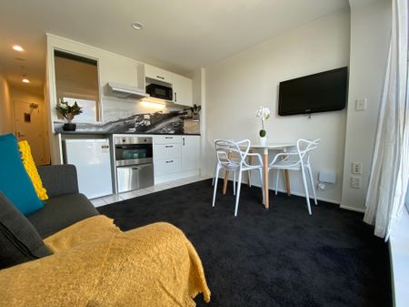 Modern and Refurbished! - Photo 3