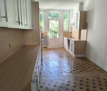 Location Appartement 6 pièces 150m² REIMS 51100 - Photo 6
