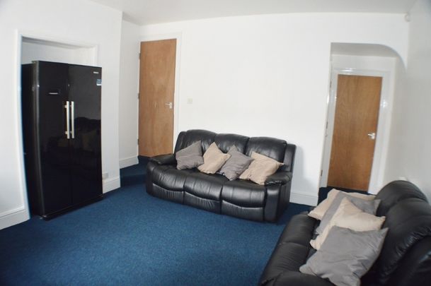 5 Bed Detached House, Cloister Street, NG7 - Photo 1