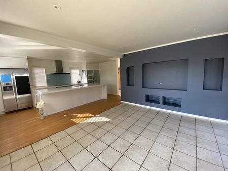 Property Management66 Tauhinu Road, Greenhithe - House for Rent - Photo 3