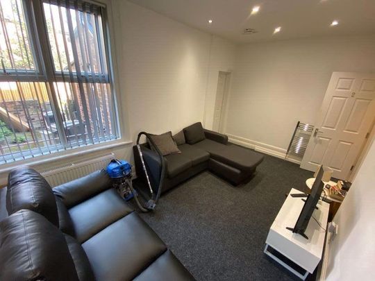 5 bedroom house to rent - Photo 1