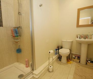 2 bedroom apartment to rent - Photo 6