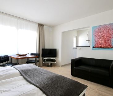 Modern möbliertes Apartment mit Aufzug im Herzen von Köln - Photo 2