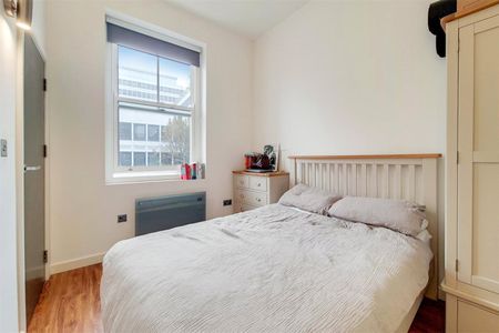 Putney High Street, Riverside, SW15, London - Photo 4