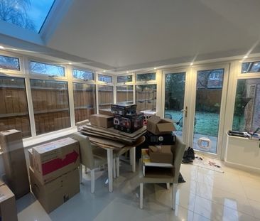 Dickens Heath Road - Photo 2